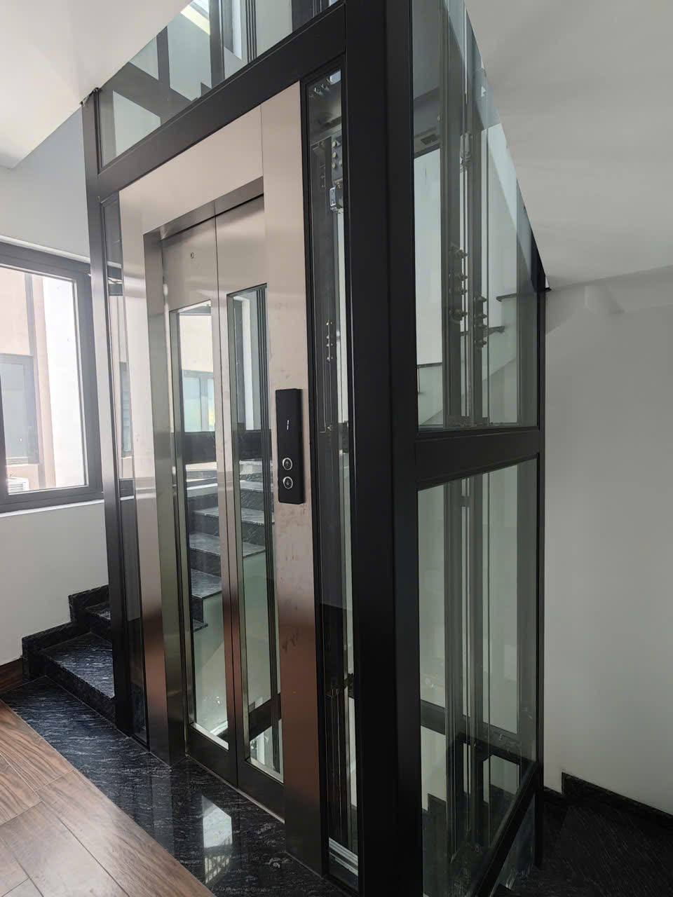 Cabin thang máy gia đình cho người lớn tuổi Cabin thang máy gia đình có không gian thuận tiện cho người lớn tuổi